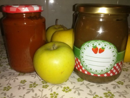 Compota de maçã e doce de abóbora com canela e nozes